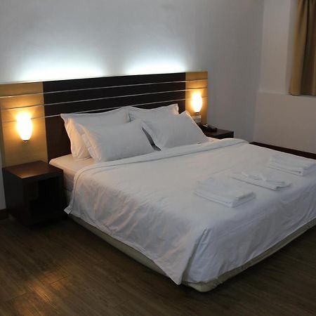 Sara Hotel Labuan Exteriér fotografie