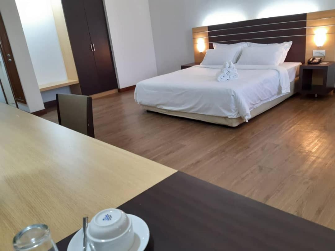 Sara Hotel Labuan Exteriér fotografie