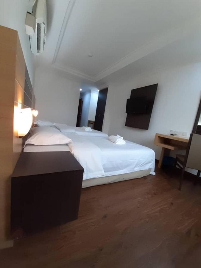 Sara Hotel Labuan Exteriér fotografie